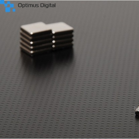 Magnet Puternic în Formă de Pătrat (10 x 2 mm)